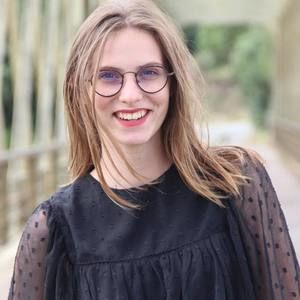 Meet your Posher, Emma